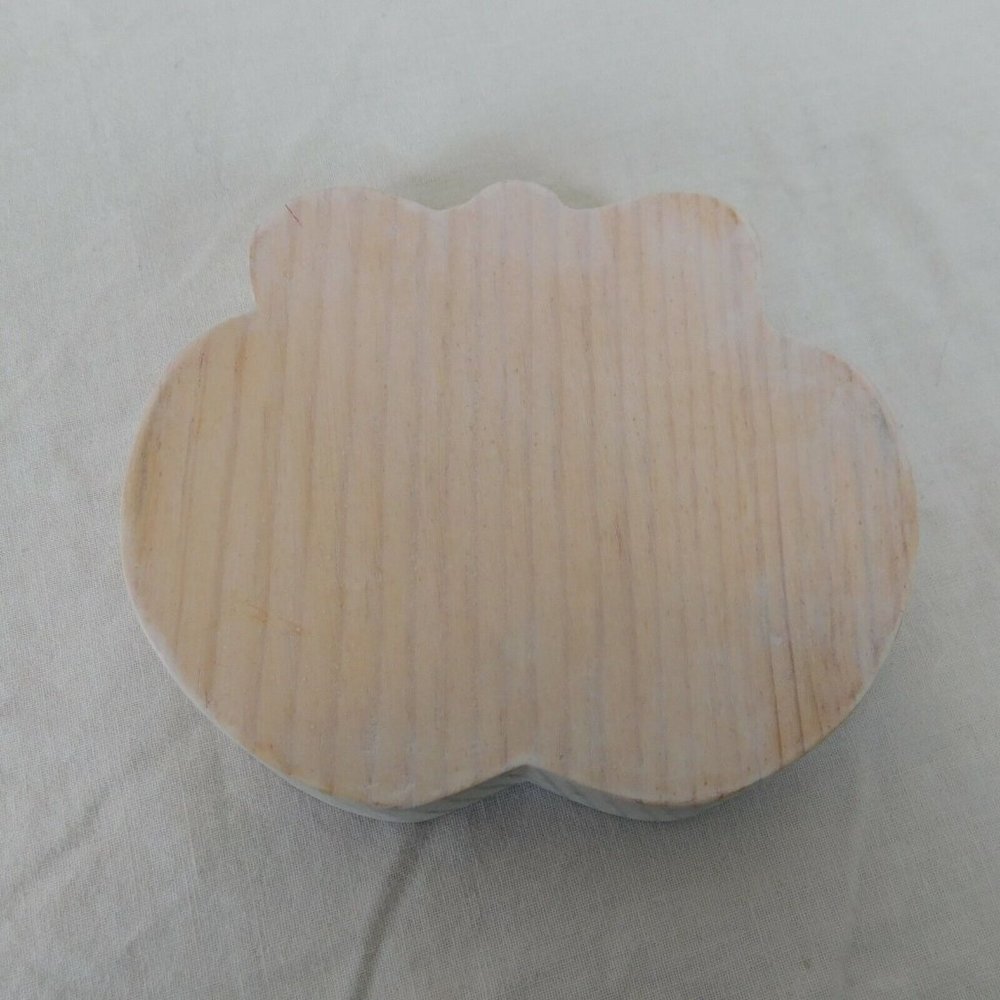 Wood Ornaments Lot of 3 Partially Painted Red Bow Crafts 3.5" x 4.5" x .75" - Picture 7 of 7